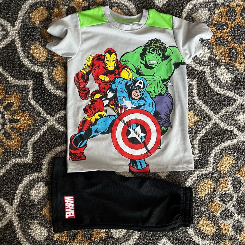 Boys Marvel Shirt and Short 7